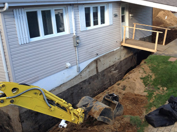 Inspection, installation et réparation de drain français avec imperméabilisation de fondation | Mini-Excavation Joliette