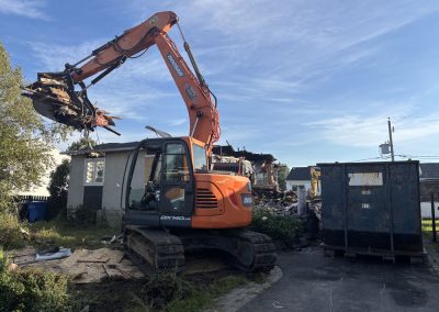Service de démolition avec excavateur à Sainte-Mélanie et ses environs - Mini Excavation Joliette
